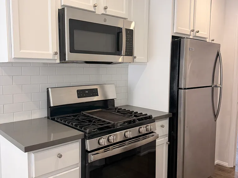 1727 Scott Rd #B — Photo 3