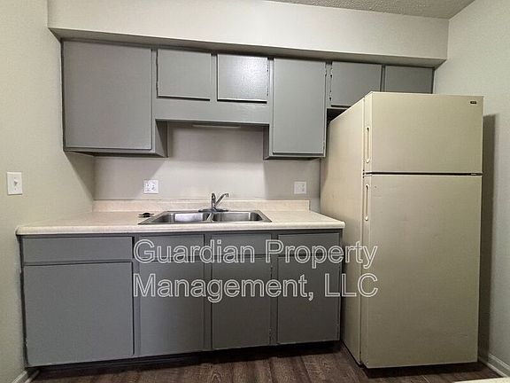 4th image of 1602 Brookside Dr Unit 332