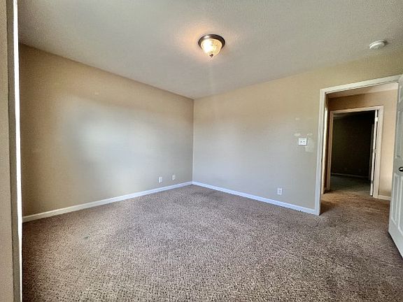 4th image of 521 Patriot Park Ct Unit A