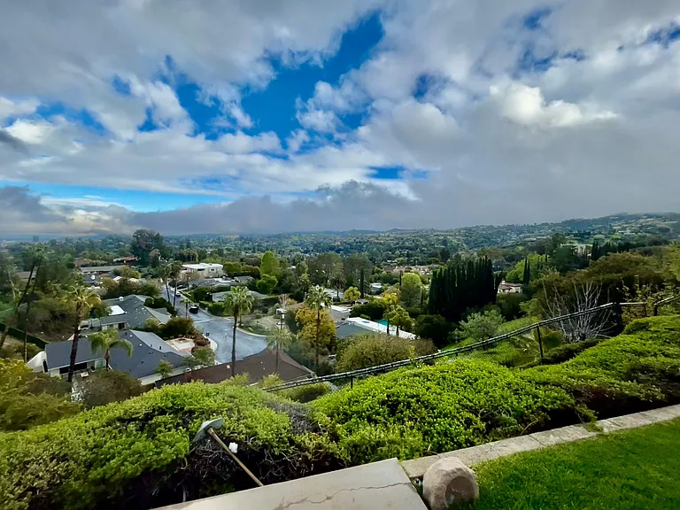 16972 Oak View Dr — Photo 16