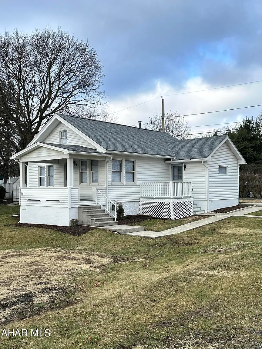 508 E Logan Ave photo 1