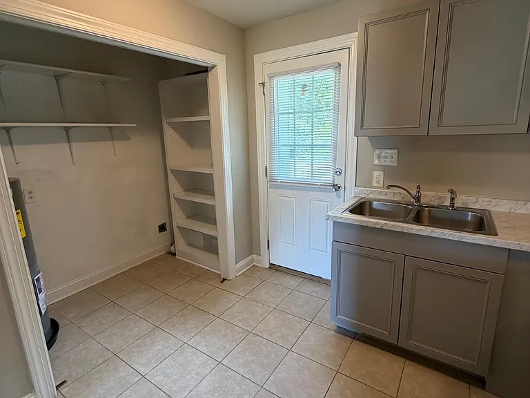 107 Juniper Ln #A — Photo 6
