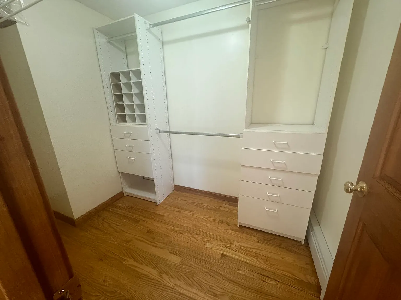4 bed, 2800 sqft, $3,800 — Photo 3