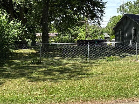 3rd image of 1993 Taube Ave