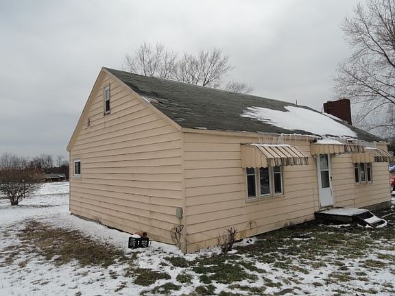 2nd image of 1573 Branchton Rd