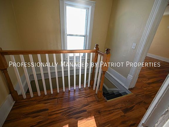 3rd image of 1830.5 N Superior Ave