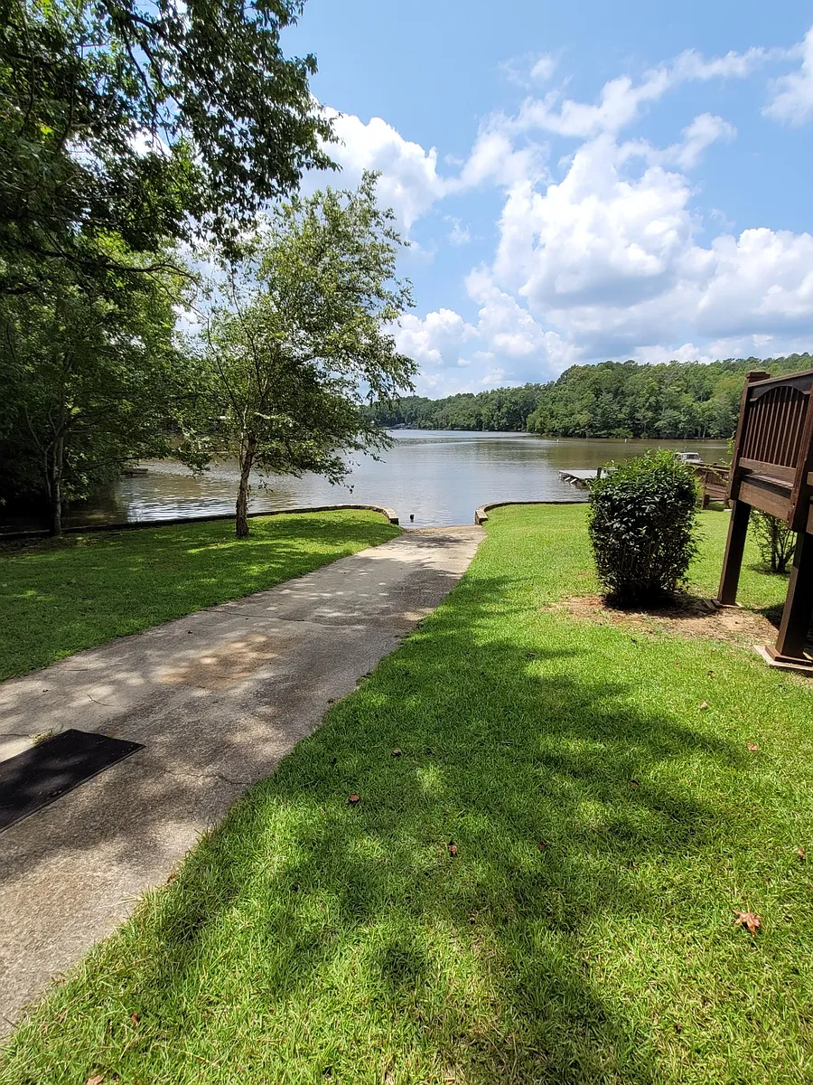Private boat ramp. - 691 Doe Ln