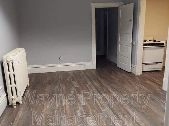 4th image of 744 1st St APT 3