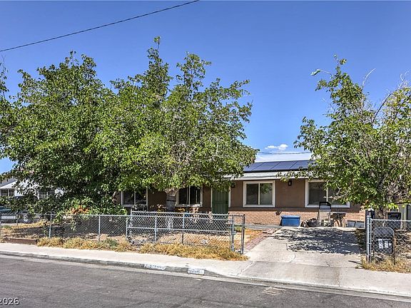 2nd image of 2116 Travis St