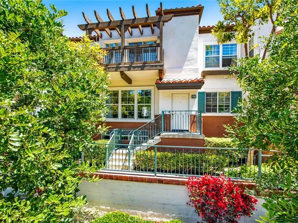 2830 Ballesteros Ln, Tustin, CA 92782