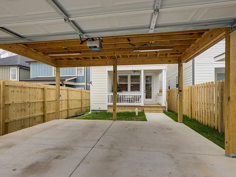 6108 California Ave — Photo 35