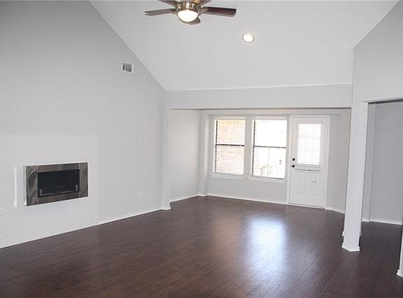 2nd image of 4813 Cresthill Ln