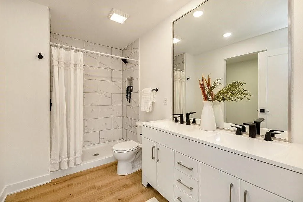 6501 Hickman Road - Build... — Photo 3