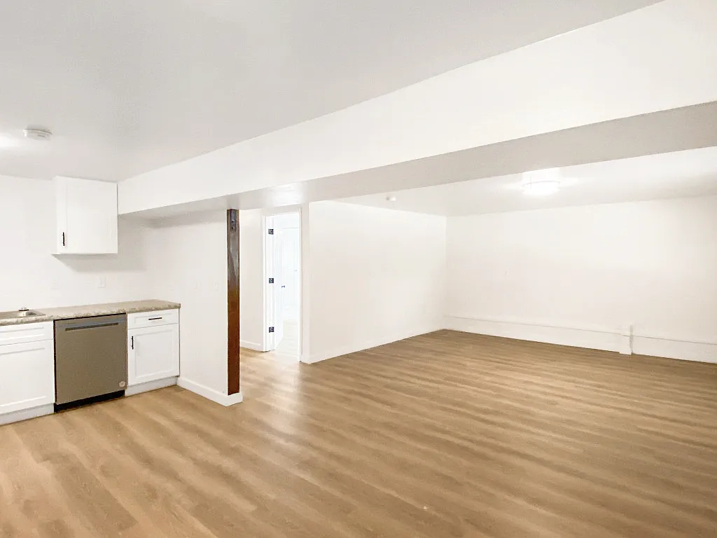 1 bed, 1000 sqft, $1,200 — Photo 2