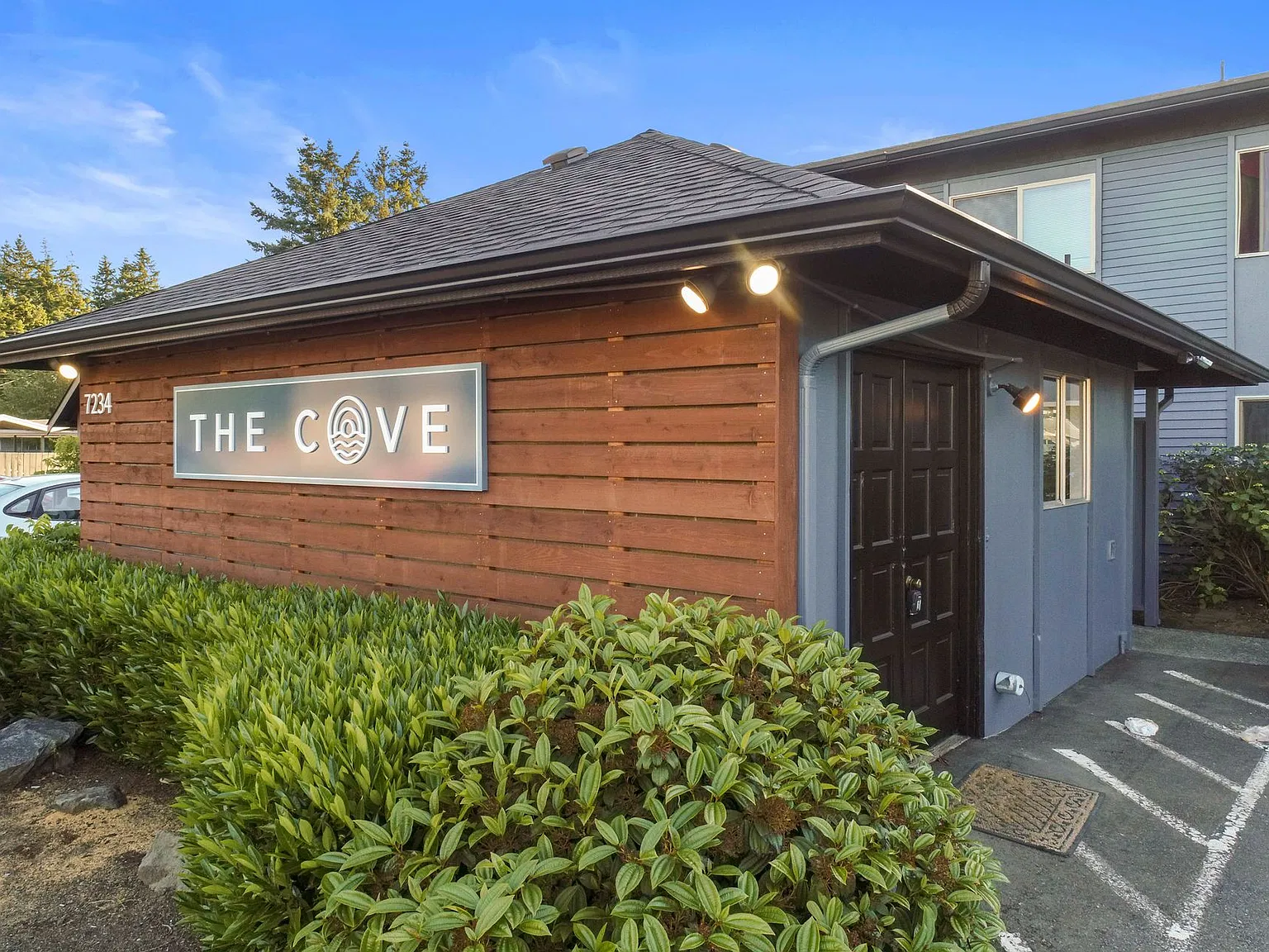 The Cove — Photo 4