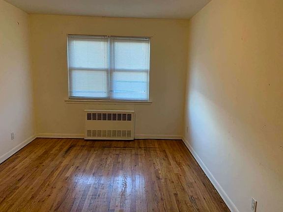 4th image of 35-24 32nd St #3G