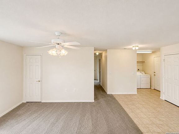 5th image of 1203 W. Houston St.