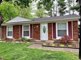 9609 Elm Lake Dr, Louisville, KY 40291