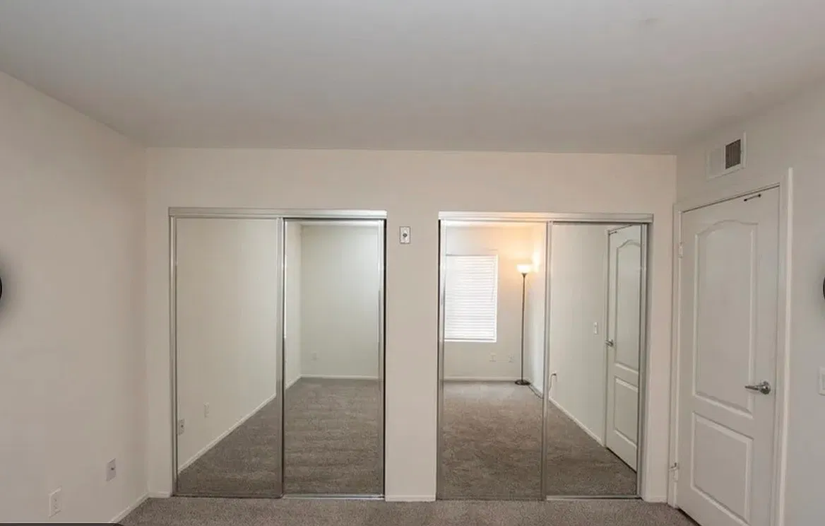 12007 Alta Carmel Ct — Photo 3