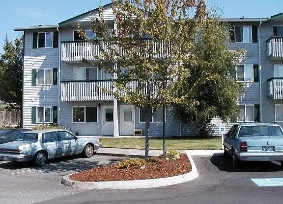 3rd image of 470 SE 4th Ave #7792