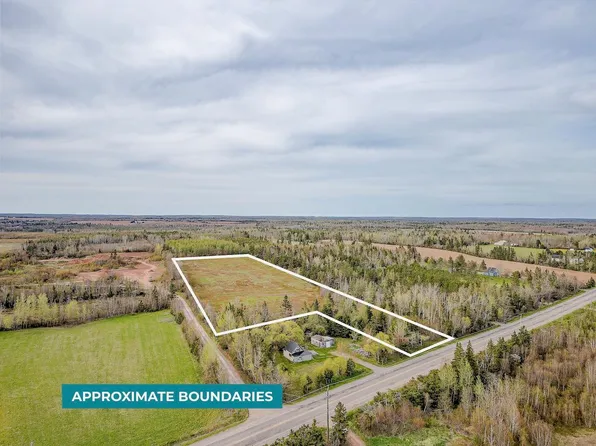 Seven Mile Rd, Saint George's Parish, PE C0A 1G0