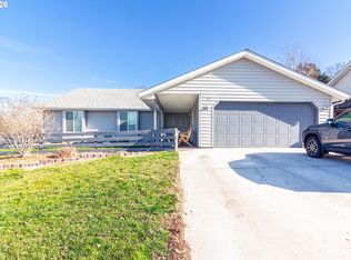 305 SE 9th Dr, Hermiston, OR 97838