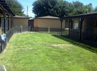 520 N Buena Vista St APT B, Hemet, CA 92543