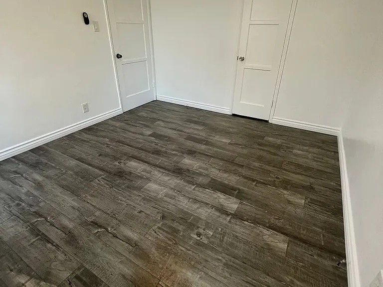 Dixon Delano Apartments — Photo 13