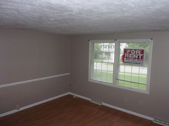 3rd image of 1912A Higby Dr #1
