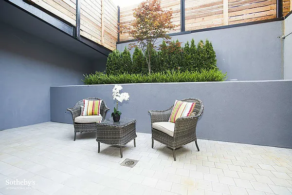 Rented by Sotheby's International Realty | media 25