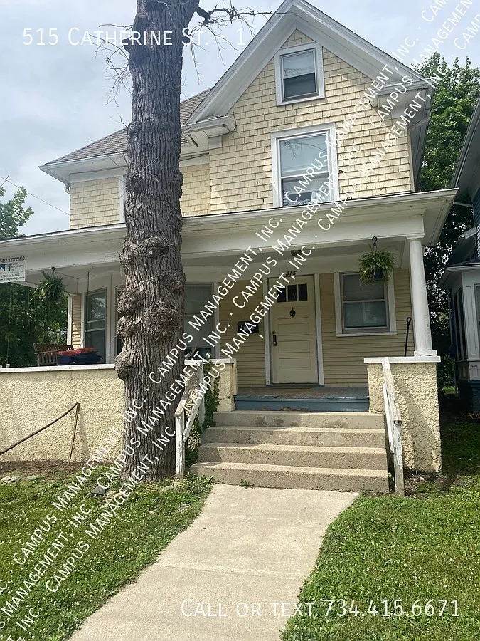 6 BR Next to St. Andrews Church - 5 mins to Rackham — Photo 1