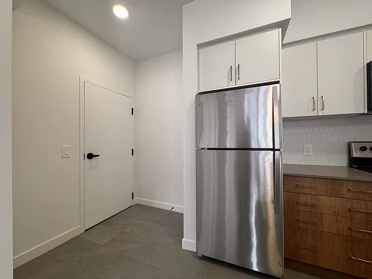 31 Mill St #12 — Photo 6