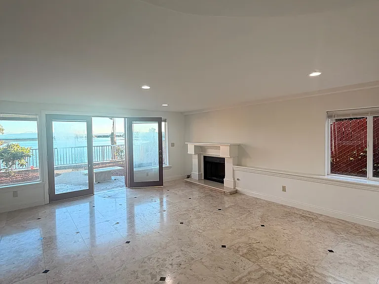 512 Central Ave #E — Photo 3