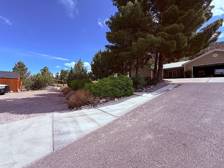 8178 N Diamond Valley Dr — Photo 3