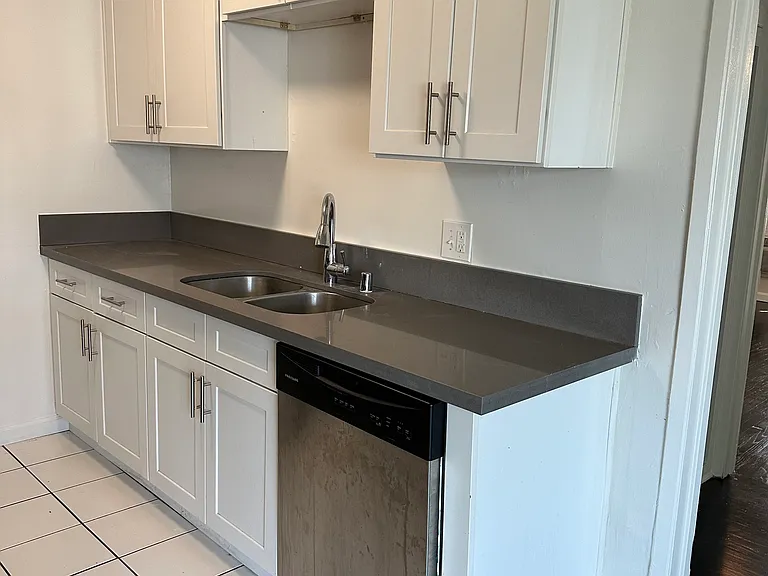 2320 Glendale Blvd #8 — Photo 6
