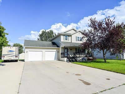 1202 Somerset Dr, Thief River Falls, MN, 56701