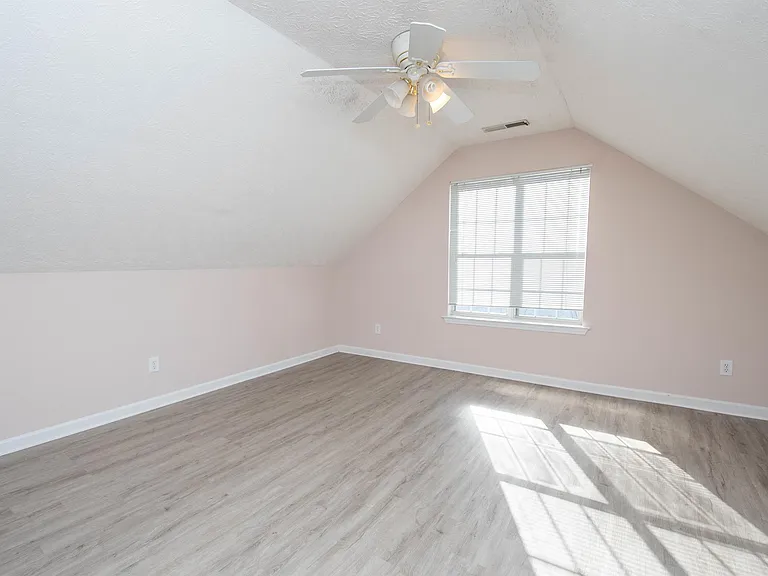 116 Sagamore Ln — Photo 10