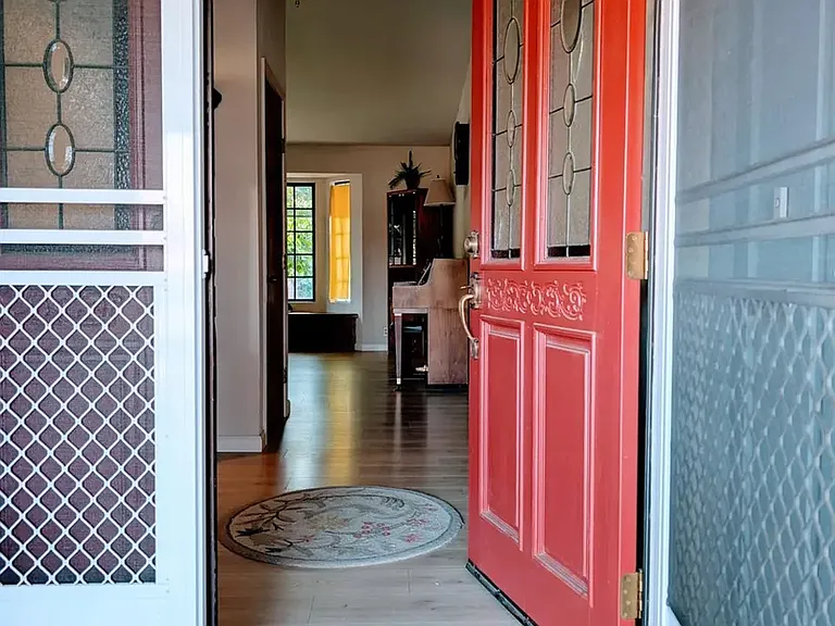 1588 Liverpool Ct — Photo 2