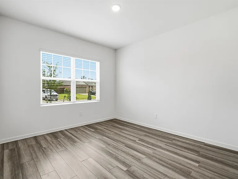21630 Cottage Ln — Photo 5