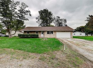 37 Circle Dr, Chesterfield, IN 46017