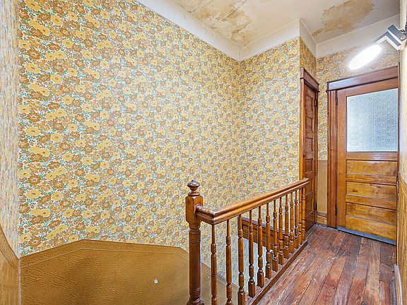 4th image of 60-67 Putnam Ave #2FAM