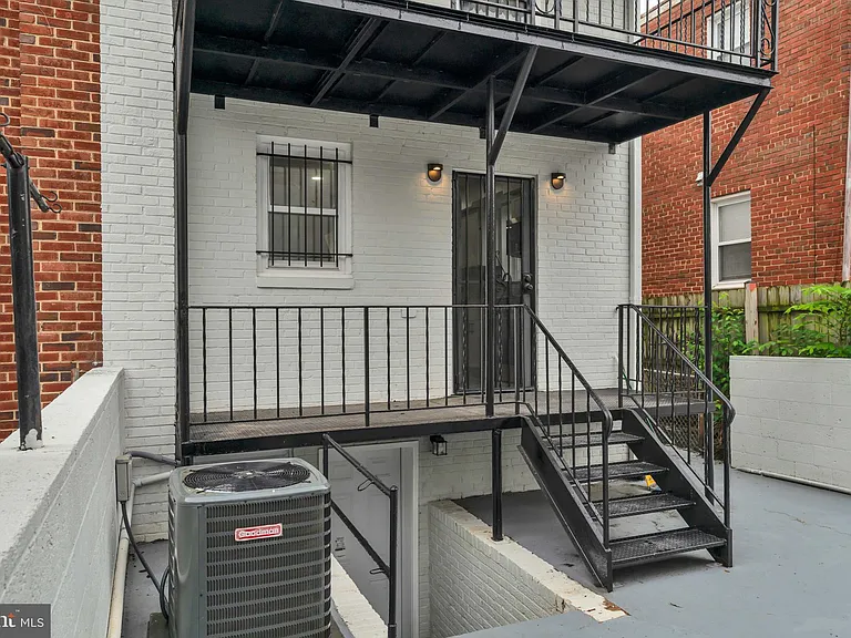518 Oglethorpe St NE — Photo 48