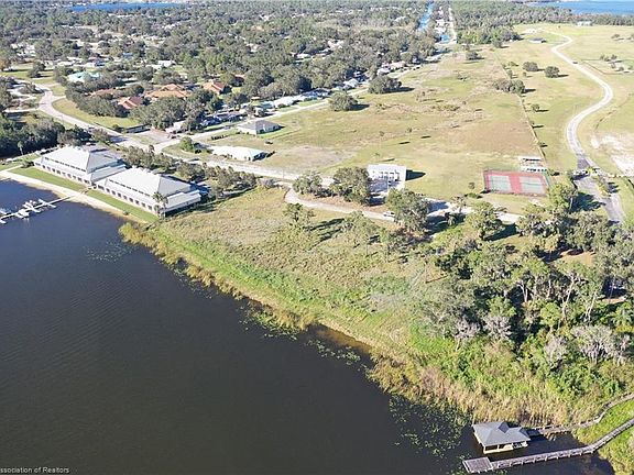 3rd image of 1040 Lake June Road