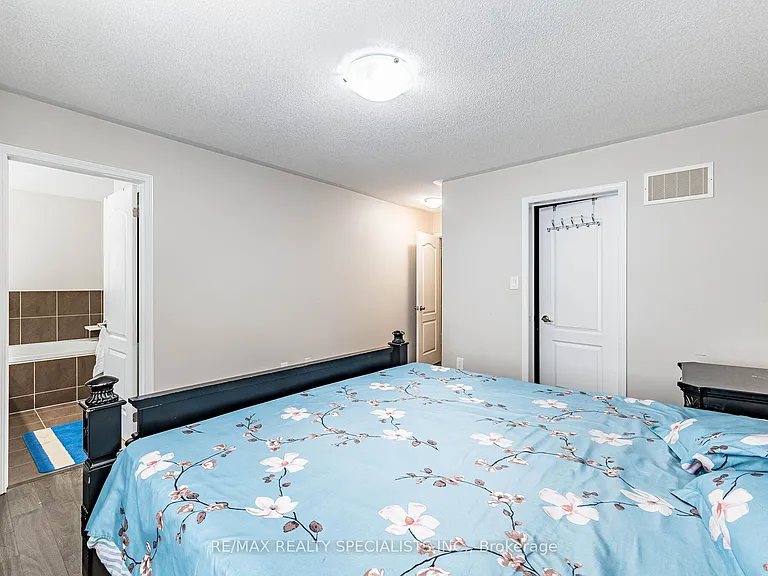 47 Robert Parkinson Dr — Photo 16