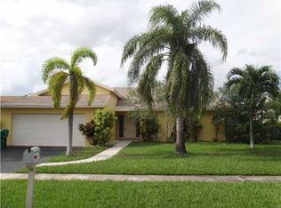 8561 NW 48th St, Lauderhill, FL 33351