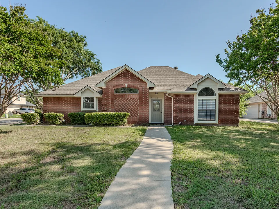 5301 Tartan Cir