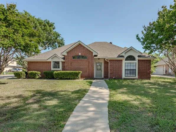 5301 Tartan Cir, Denton, TX 76208