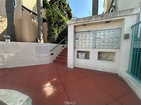 2nd image of 438 E Spruce Ave