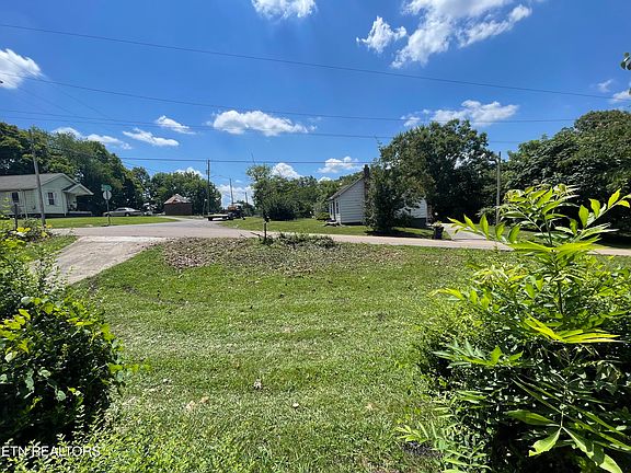 5th image of 3431 Skyline Dr