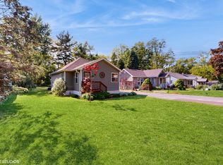 49 John St, Crystal Lake, IL 60014